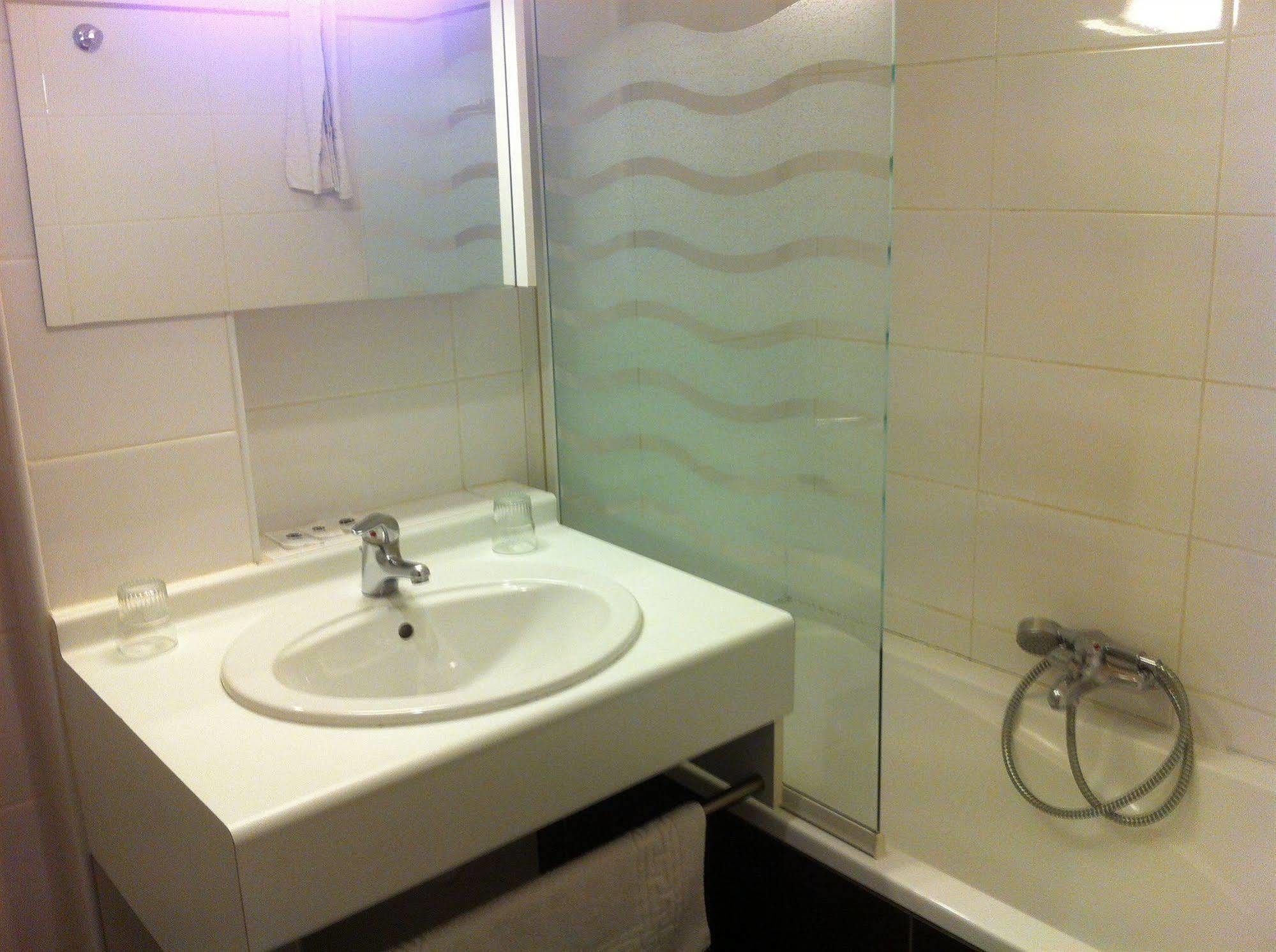 Du Sud Vieux Port Hotel 2*
